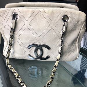 Chanel Medium Sized Cream Handbag